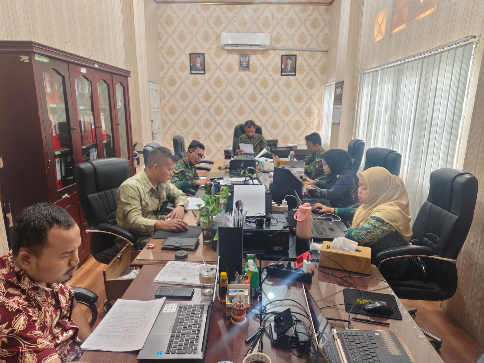 Bagian Kesekretariatan Mahkamah Syar’iyah Singkil Gelar Rapat Koordinasi Internal Bagian Kesekretariatan Mahkamah Syar’iyah Singkil Gelar Rapat Koordinasi Internal